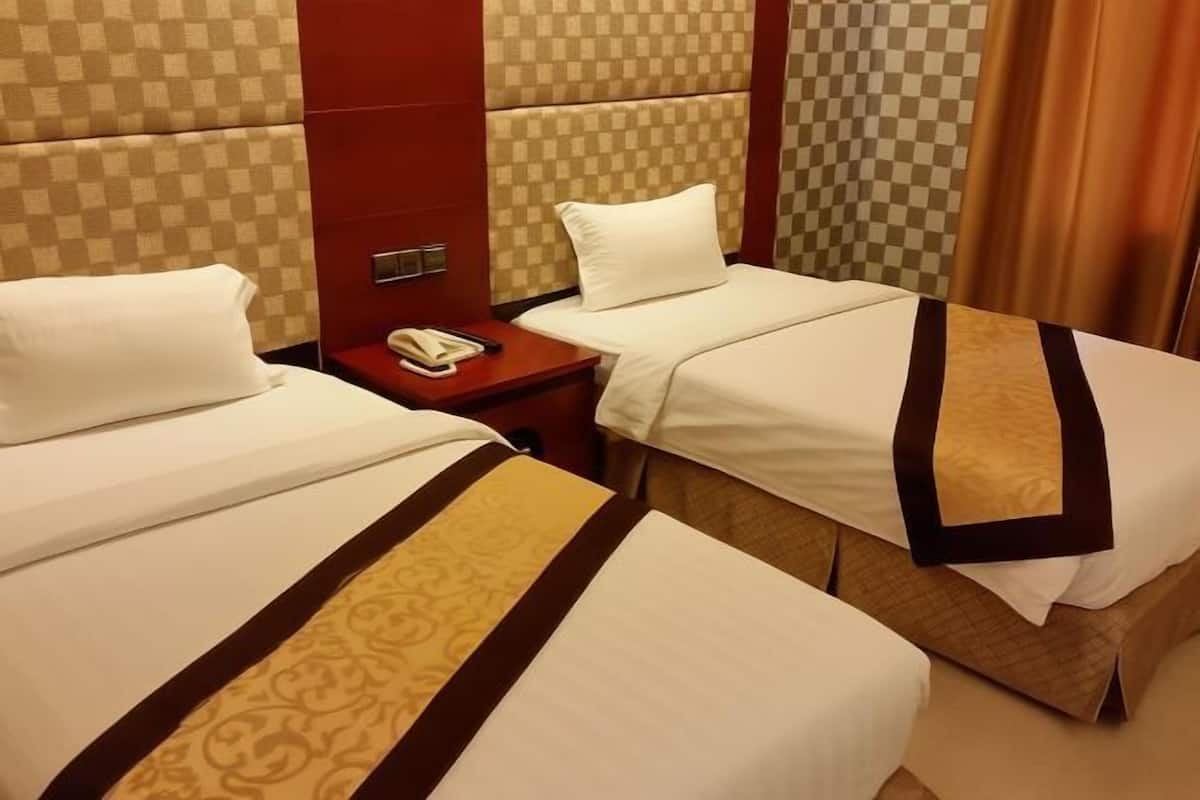 1 bedroom, in-room safe, desk, iron/ironing board