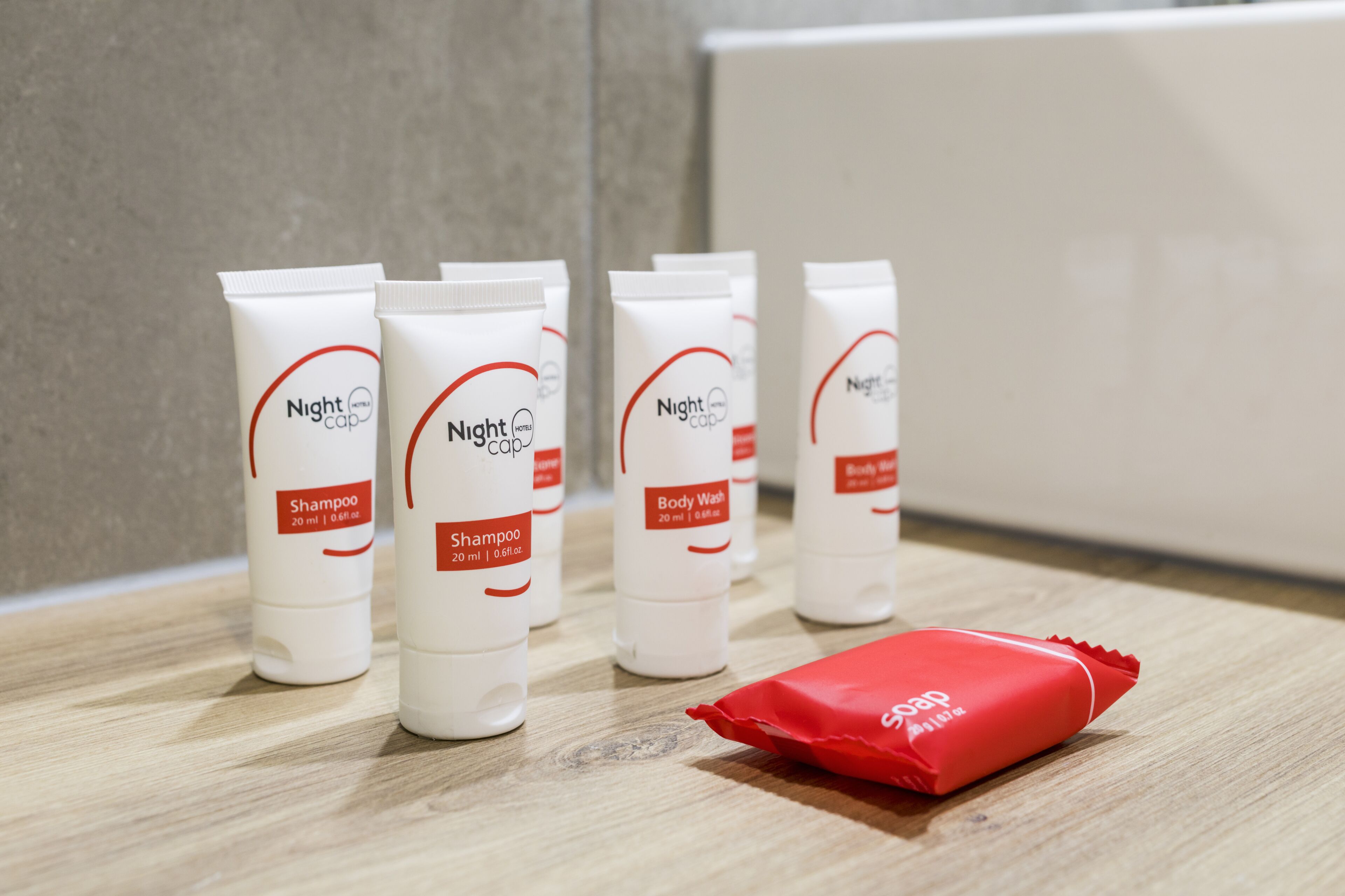 shower, rainfall showerhead, free toiletries, hair dryer