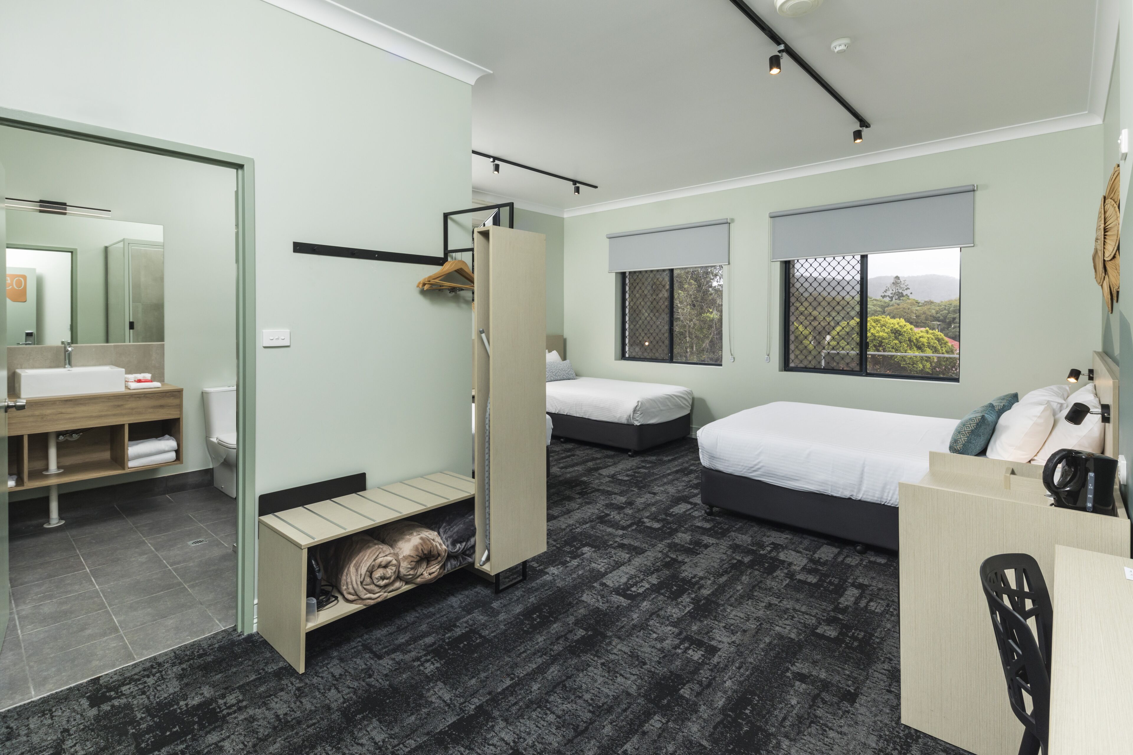 studio family  | desk, iron/ironing board, free wifi, bed sheets