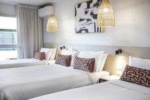 Family Studio | Iron/ironing board, free WiFi, bed sheets