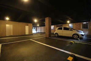 Free self parking, free valet parking - Hotel Aria Nampo (Busan)