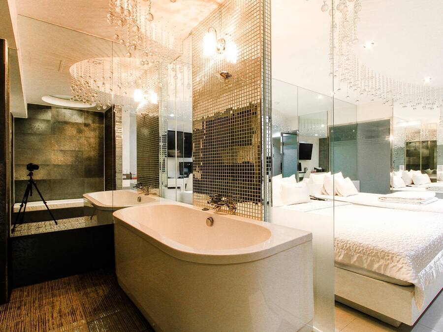 Suite Twin Room | Premium bedding, pillowtop beds, free minibar, desk