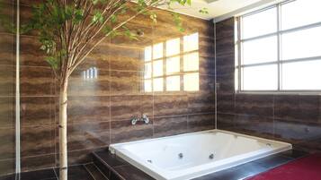 Family Twin Room | Indoor spa tub