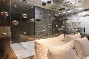 Suite Double Room | Premium bedding, pillowtop beds, free minibar, desk - Hotel Aria Nampo (Busan)