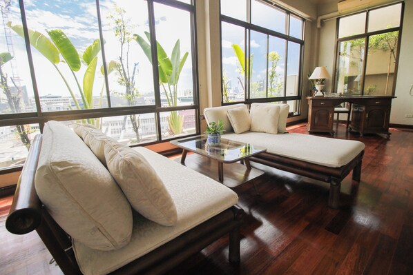 Grand Honeymoon Suite