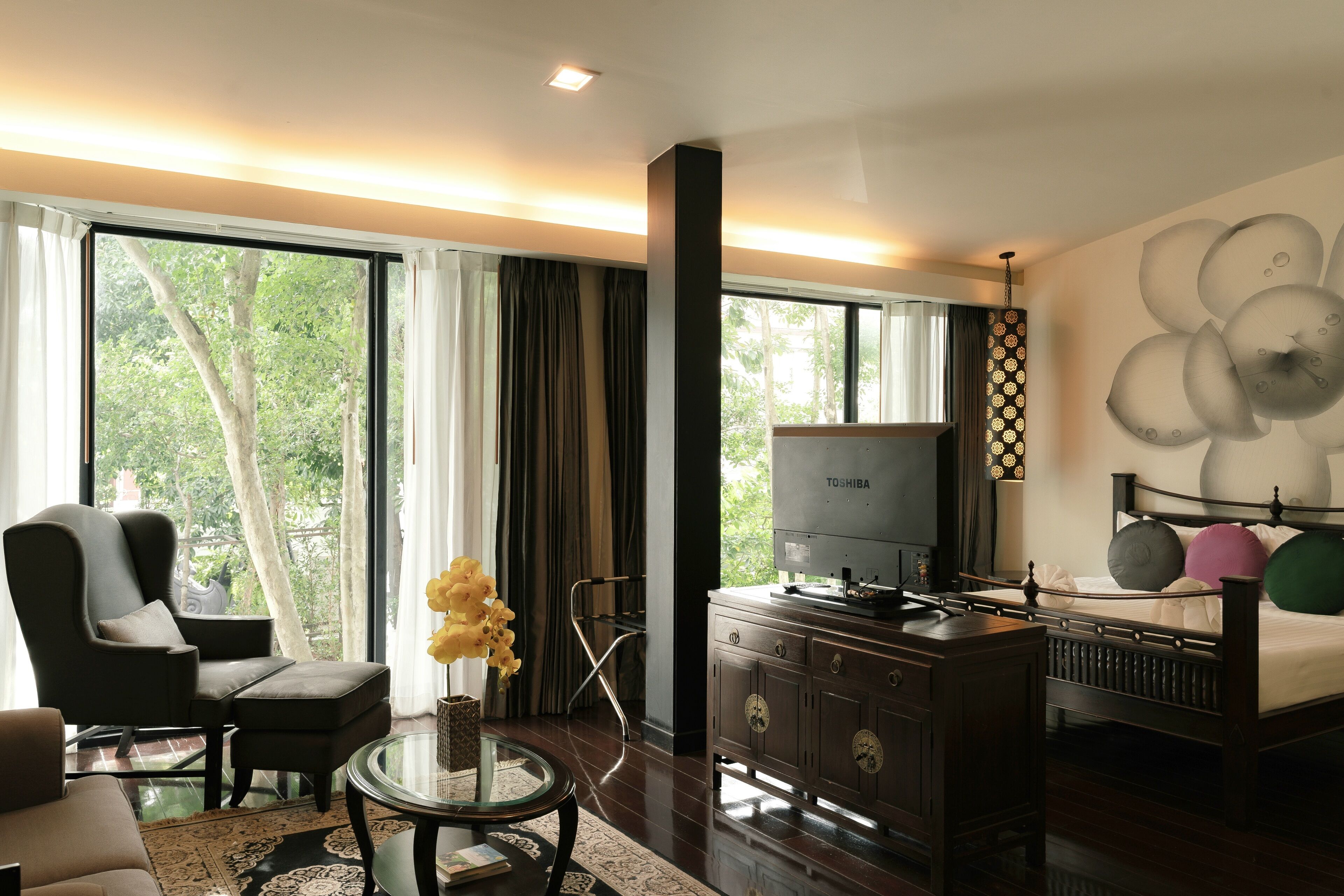 Suite | Sengetøy av topp kvalitet, minibar (inkludert) og safe på rommet