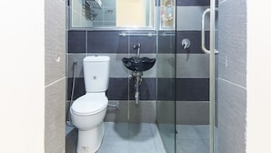 Shower, towels