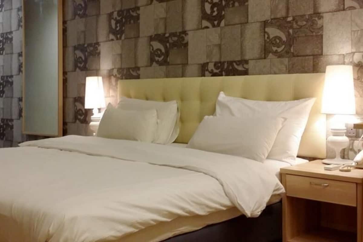 Premium Suite