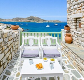 Exterior - Villa Isabella Studios & Suites (Paros)