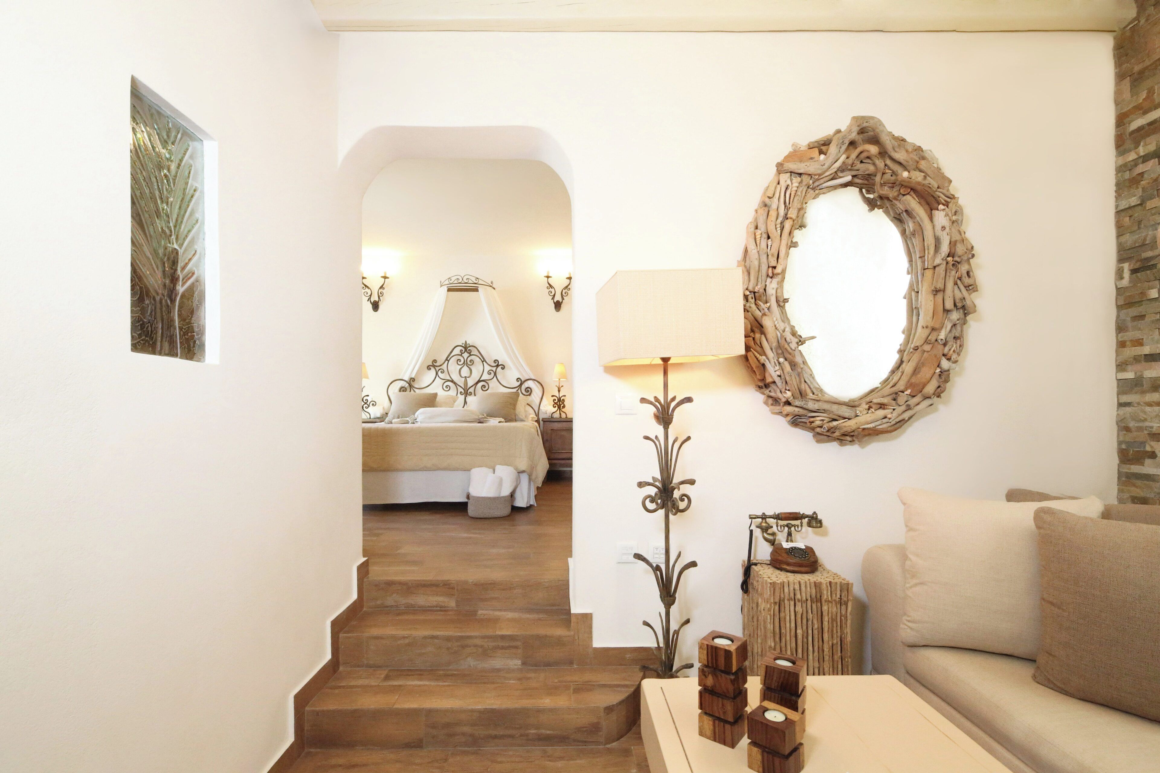 Suite, vista mare | Una cassaforte in camera, una scrivania, insonorizzazione