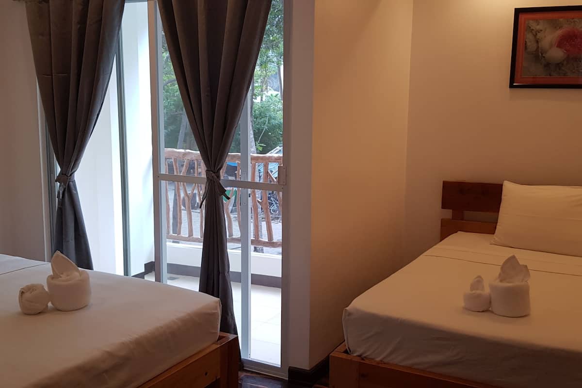 deluxe room, 1 bedroom, partial sea view | 1 bedroom, in-room safe, free wifi, bed sheets