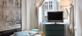 Absynt Hostel