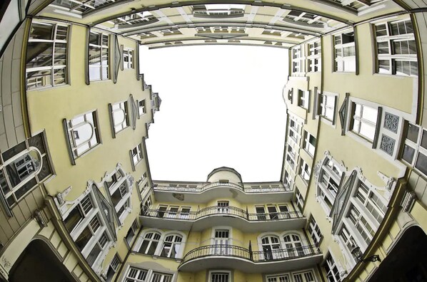 Exterior - Absynt Hostel (Wroclaw)