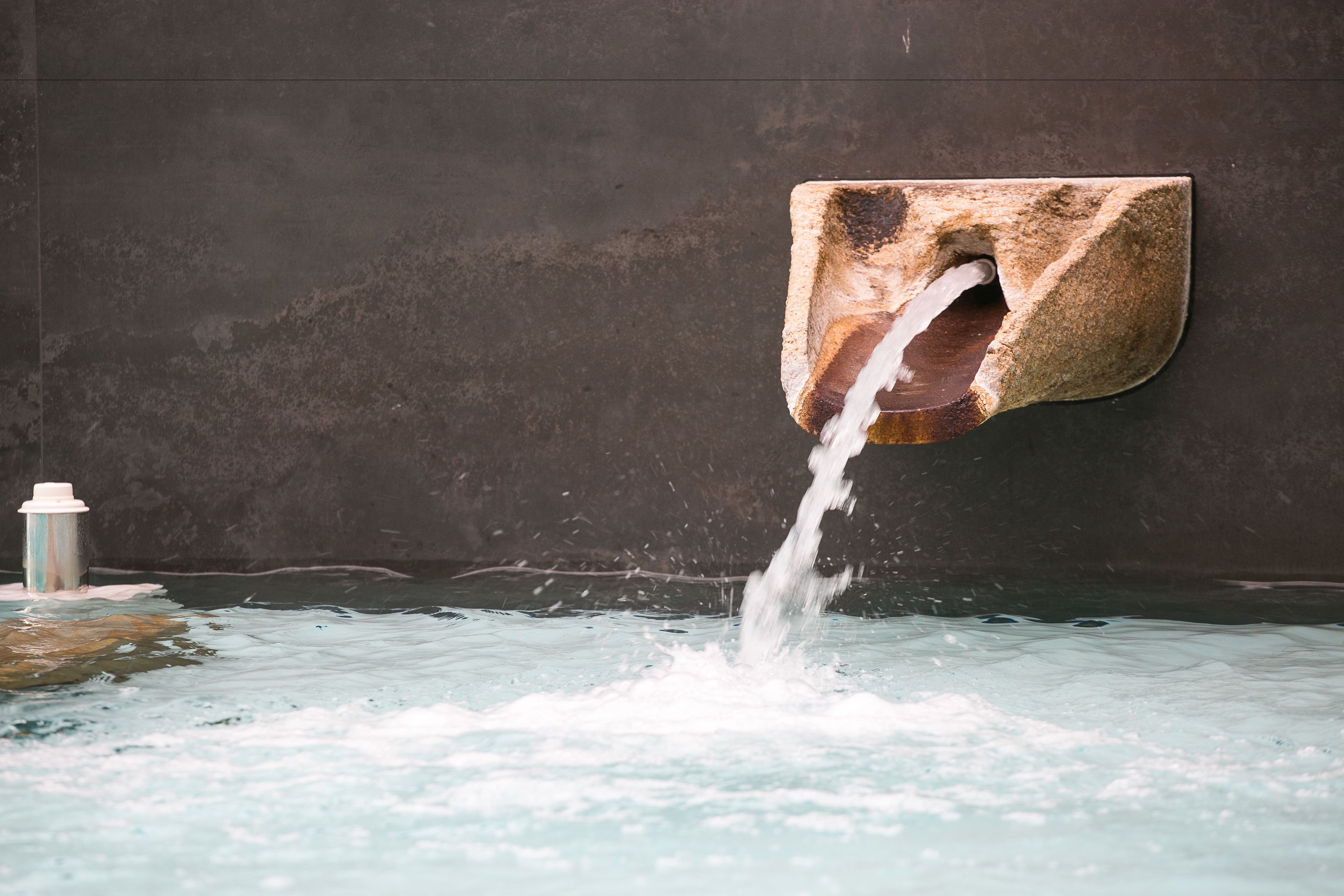 indoor pool, 2 outdoor pools, open 8:00 am to 7:30 pm, pool umbrellas