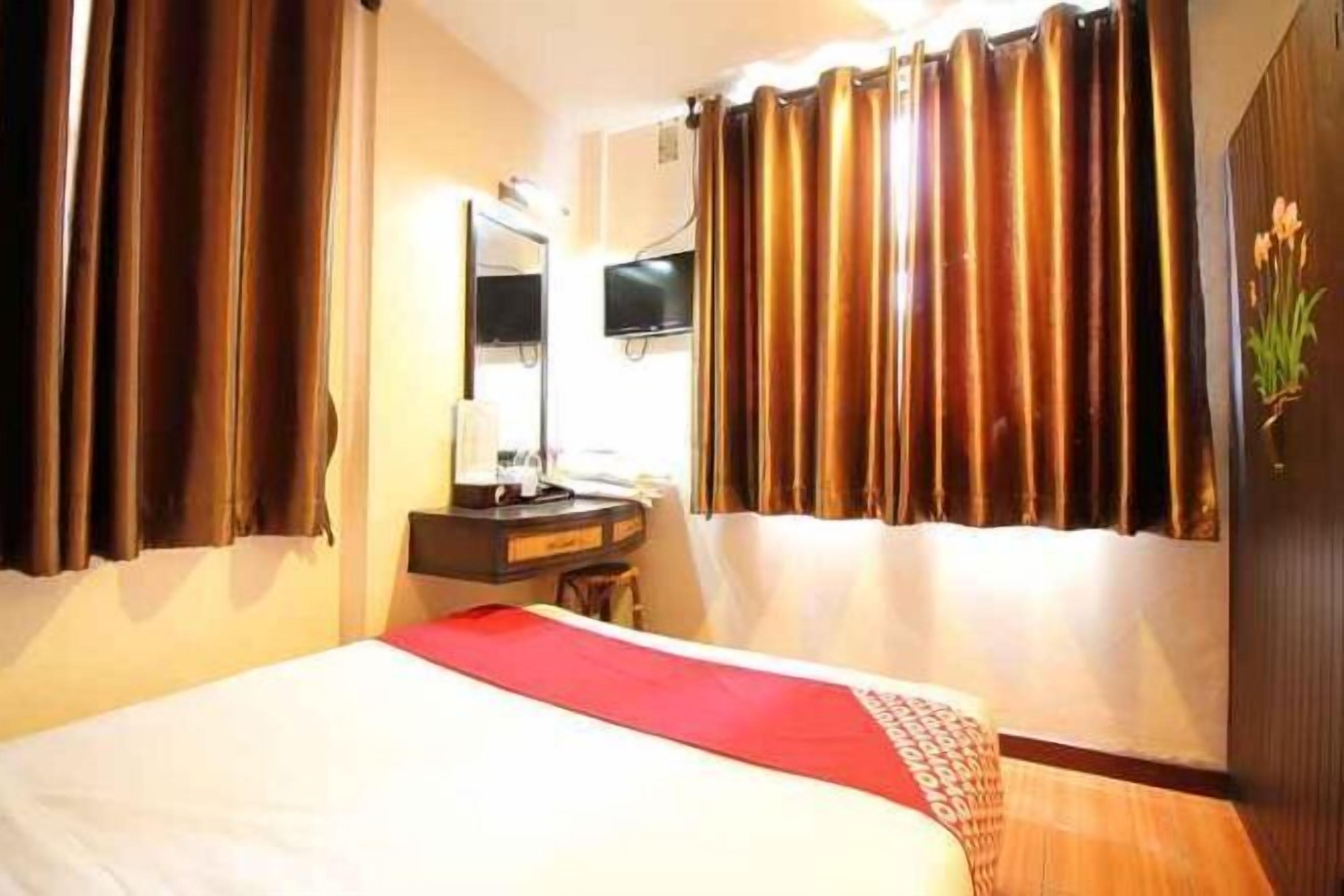 Työpöytä, ilmainen Wi-Fi, vuodevaatteet