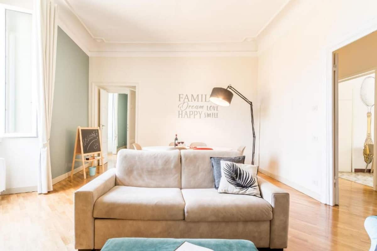 2 bedrooms, down duvets, individually furnished, desk