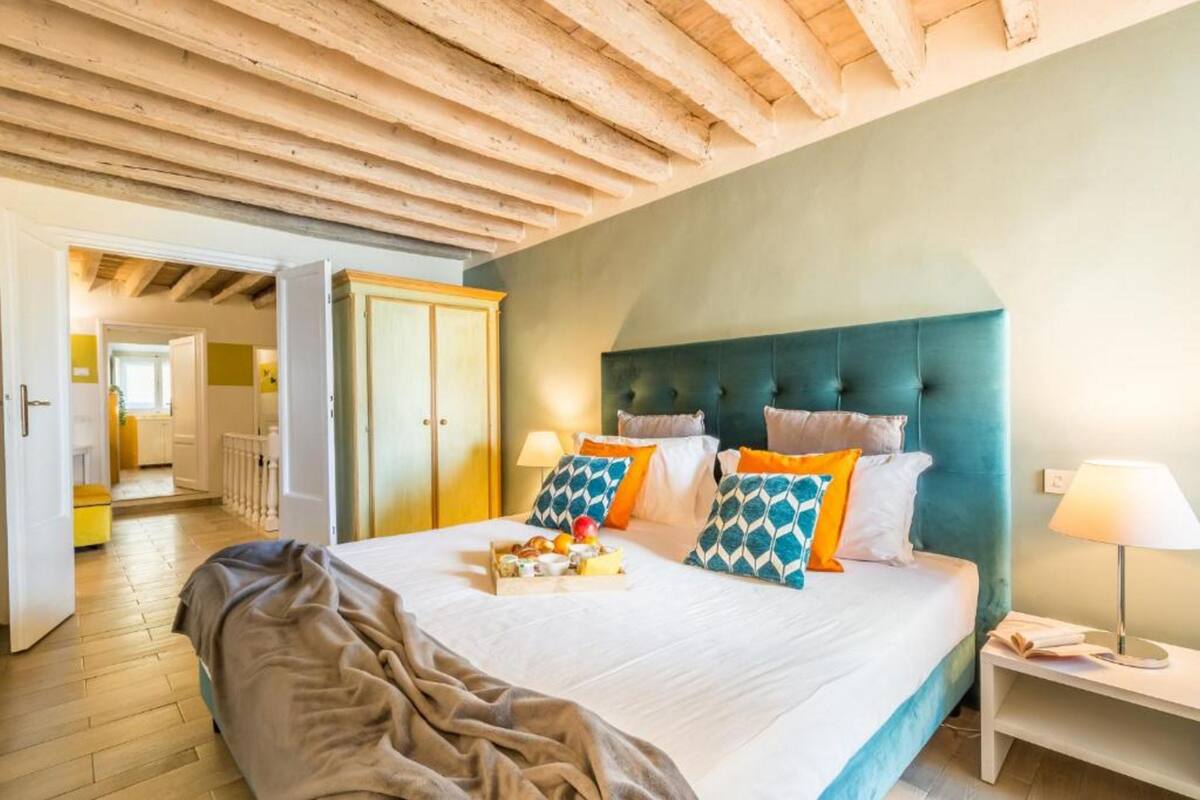 Apartment, 1 Bedroom, River View (Primavera) | Down comforters, desk, iron/ironing board, cribs (free)