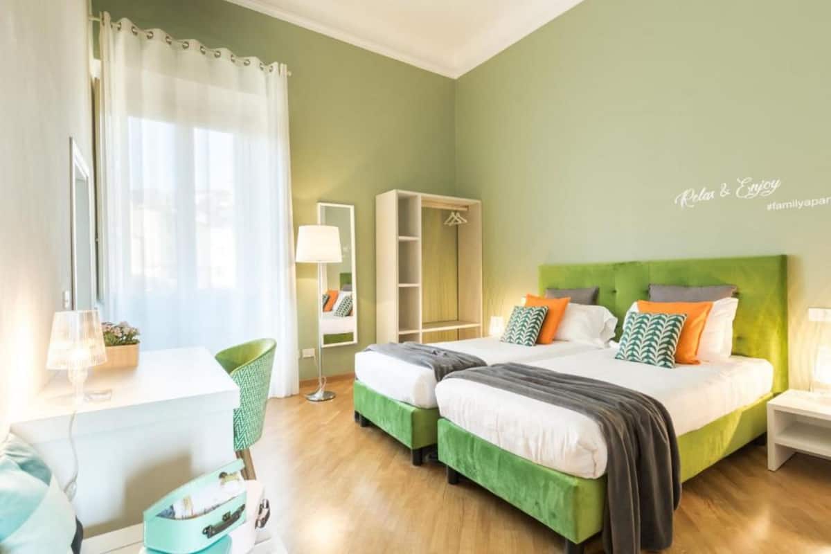 2 bedrooms, down duvets, individually furnished, desk