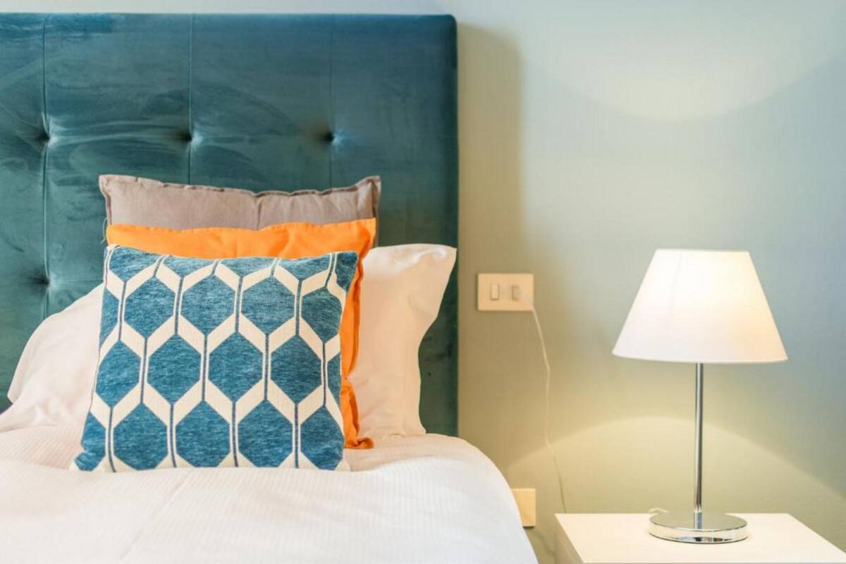Apartment, 1 Bedroom, River View (Window on Florence) | Down comforters, desk, iron/ironing board, cribs (free)