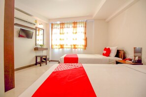 Superior Twin Room | Desk, free WiFi, bed sheets - Super OYO 484 Pannee Residence Khaosan (Sha Plus) (Bangkok)
