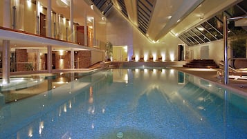 Indoor pool, 2 outdoor pools, pool umbrellas, pool loungers
