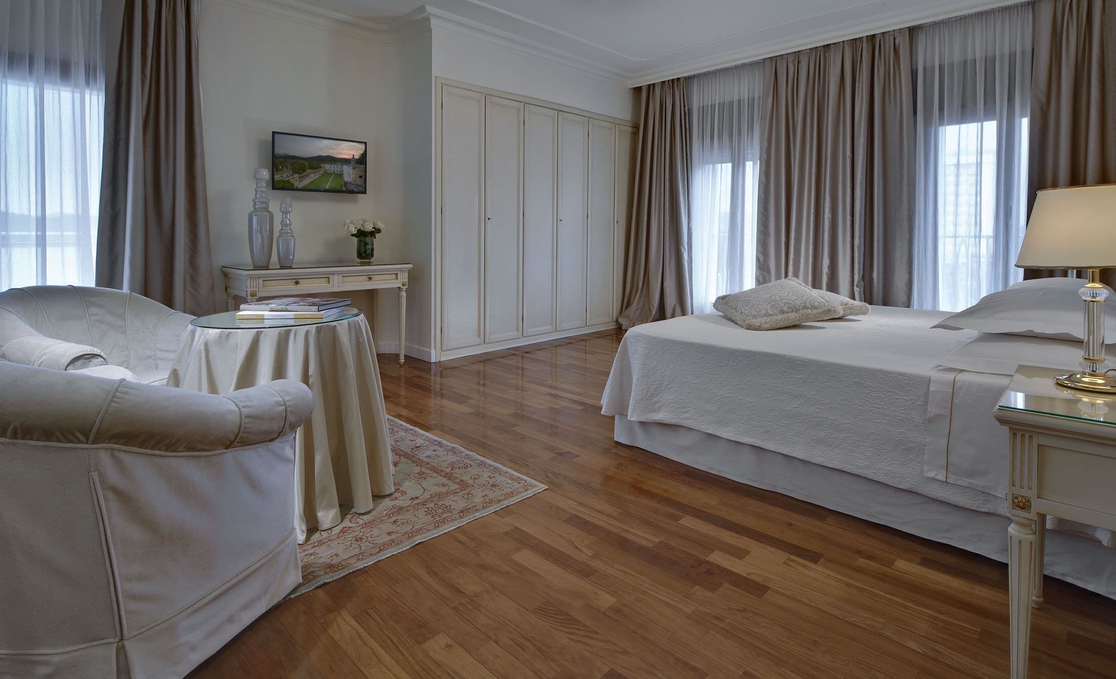 1 bedroom, minibar, in-room safe, desk