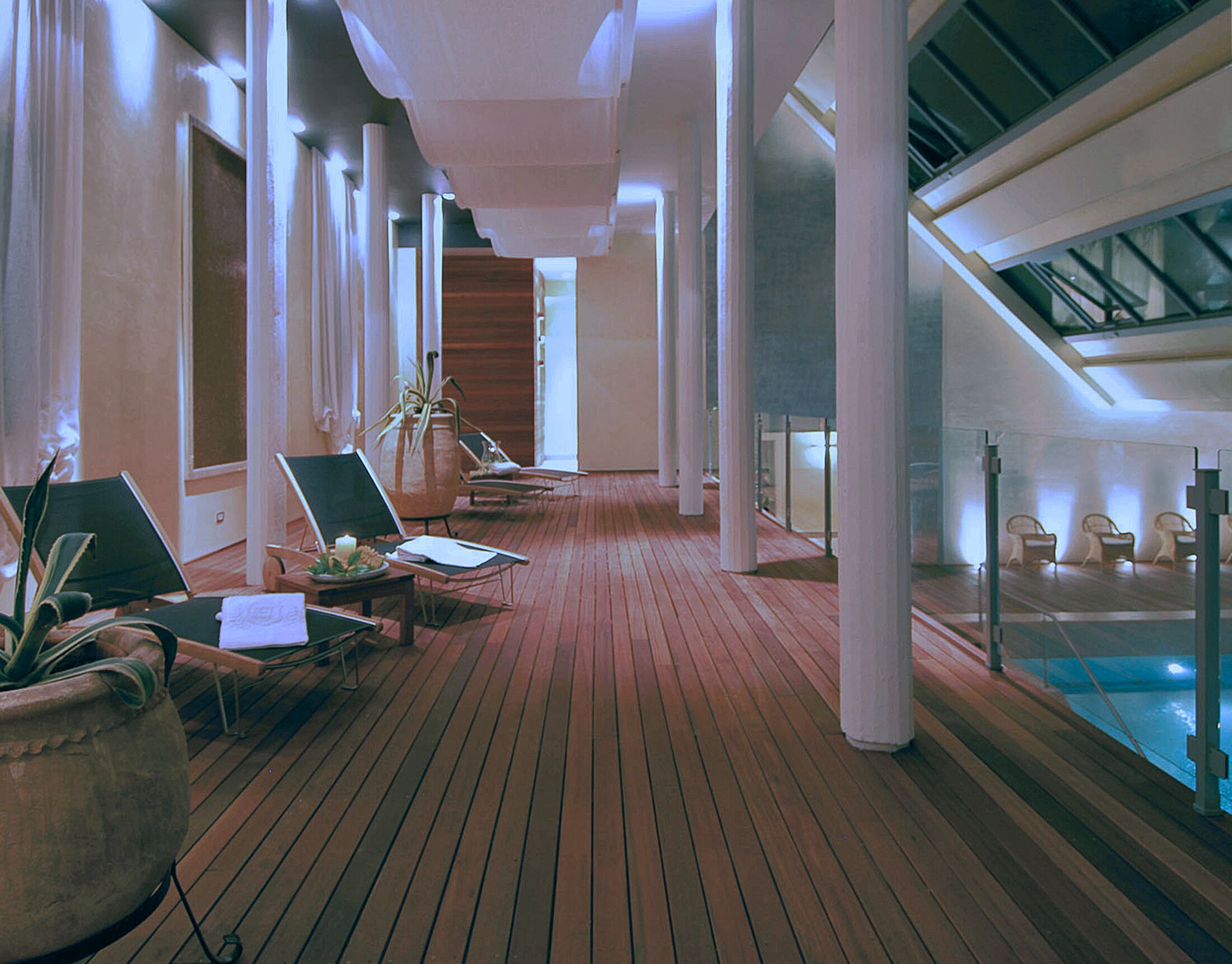 Indoor pool, 2 outdoor pools, pool umbrellas, sun loungers