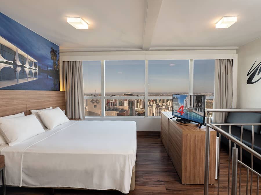 Duplex | Frigobar, cofres nos quartos, individualmente decorados, escrivaninha