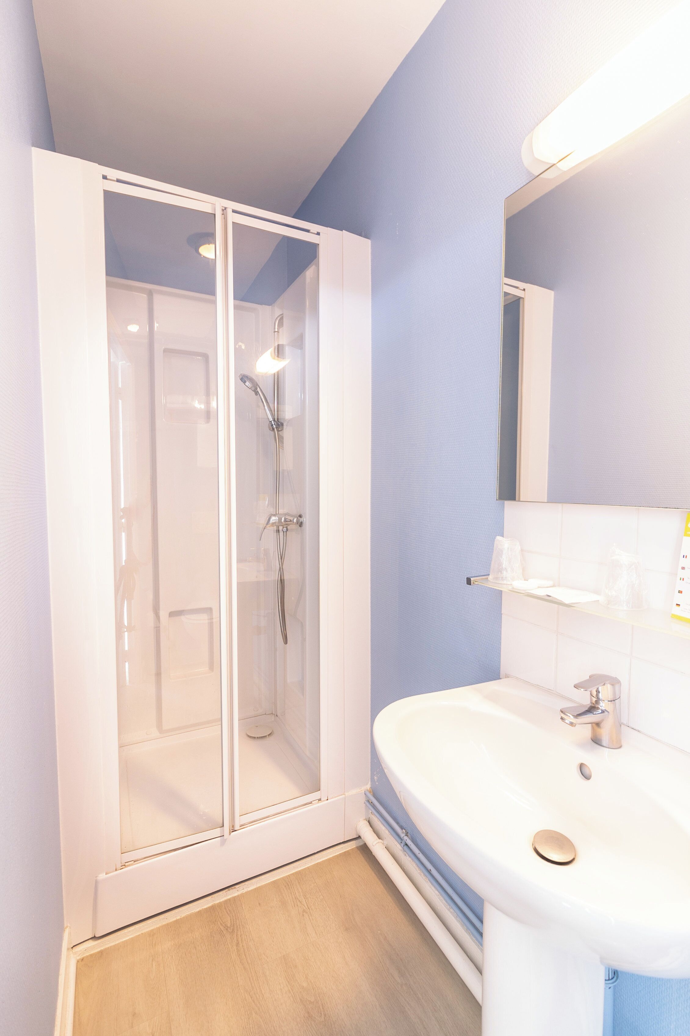 comfort double room | bathroom | free toiletries, hair dryer, towels, soap