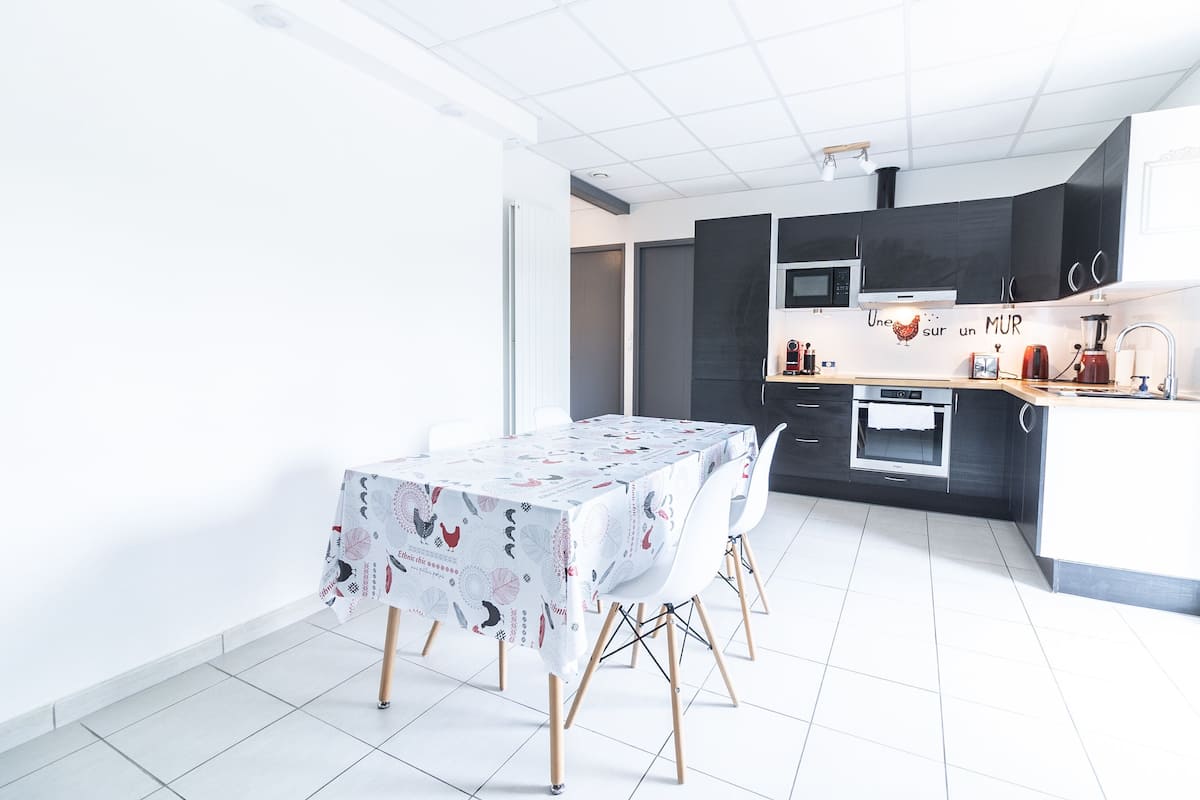 superior apartment | 1 bedroom, individually decorated, individually furnished, desk