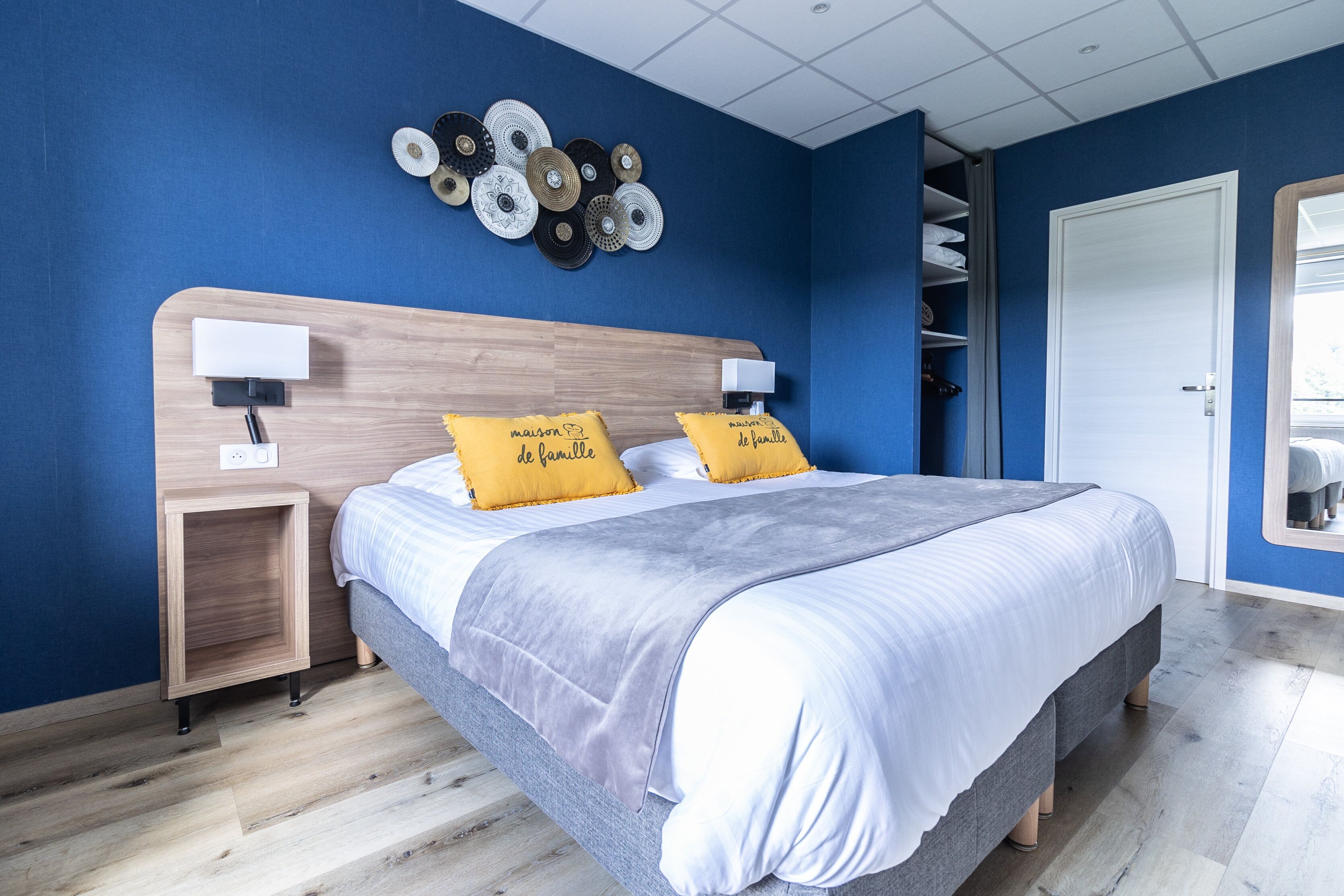 family quadruple room | 1 bedroom, individually decorated, individually furnished, desk