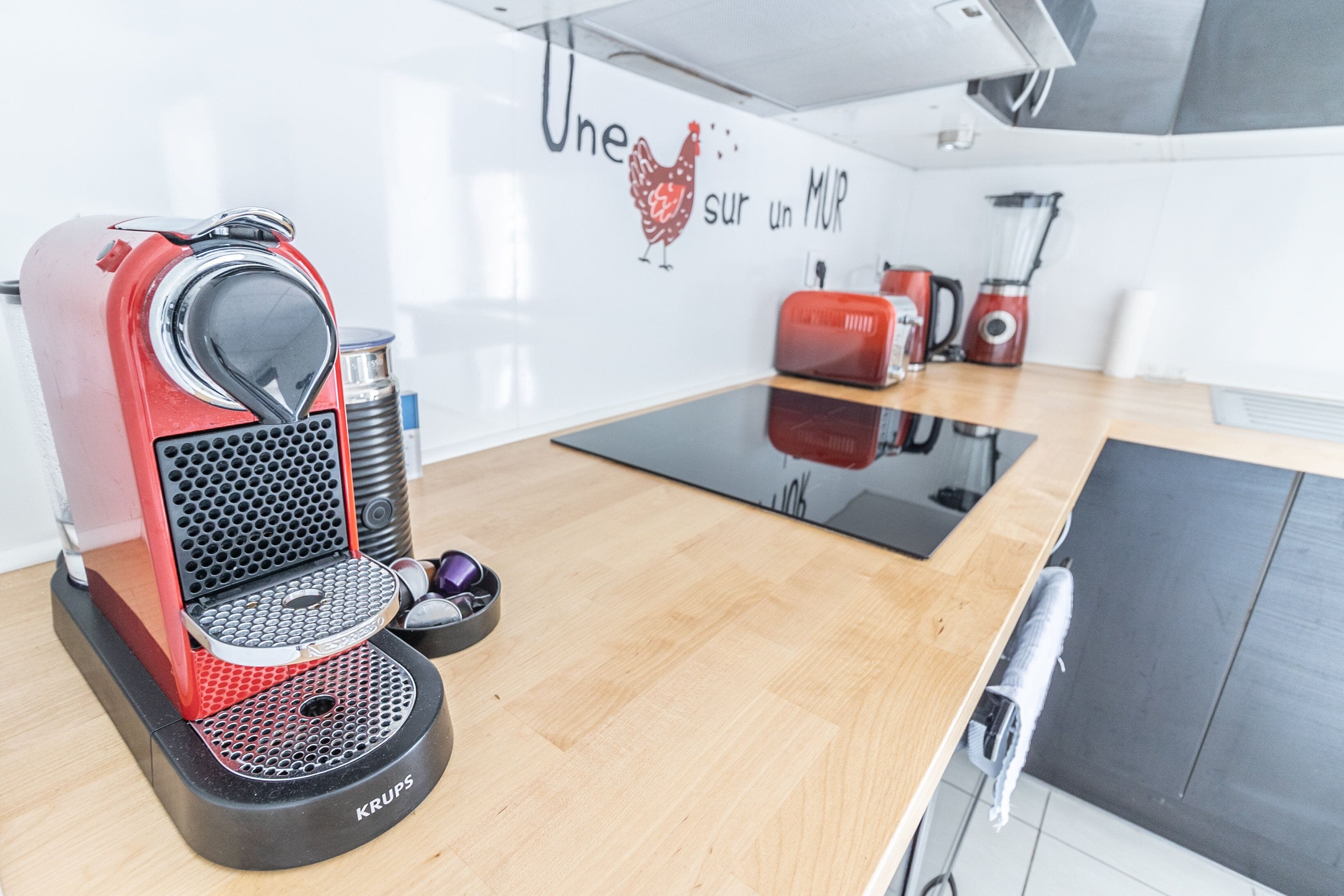 superior apartment | 1 bedroom, individually decorated, individually furnished, desk