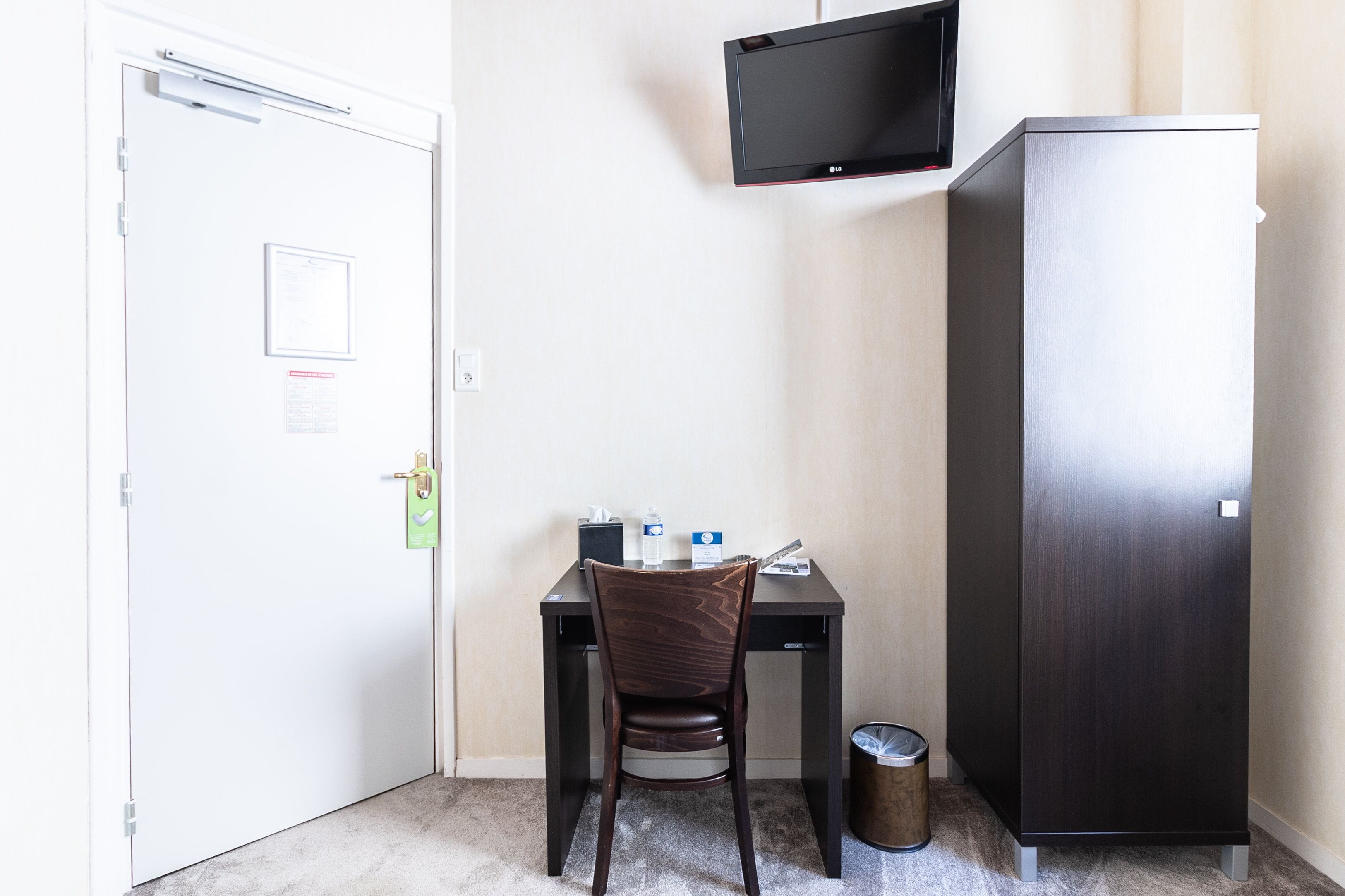 single room | 1 bedroom, individually decorated, individually furnished, desk