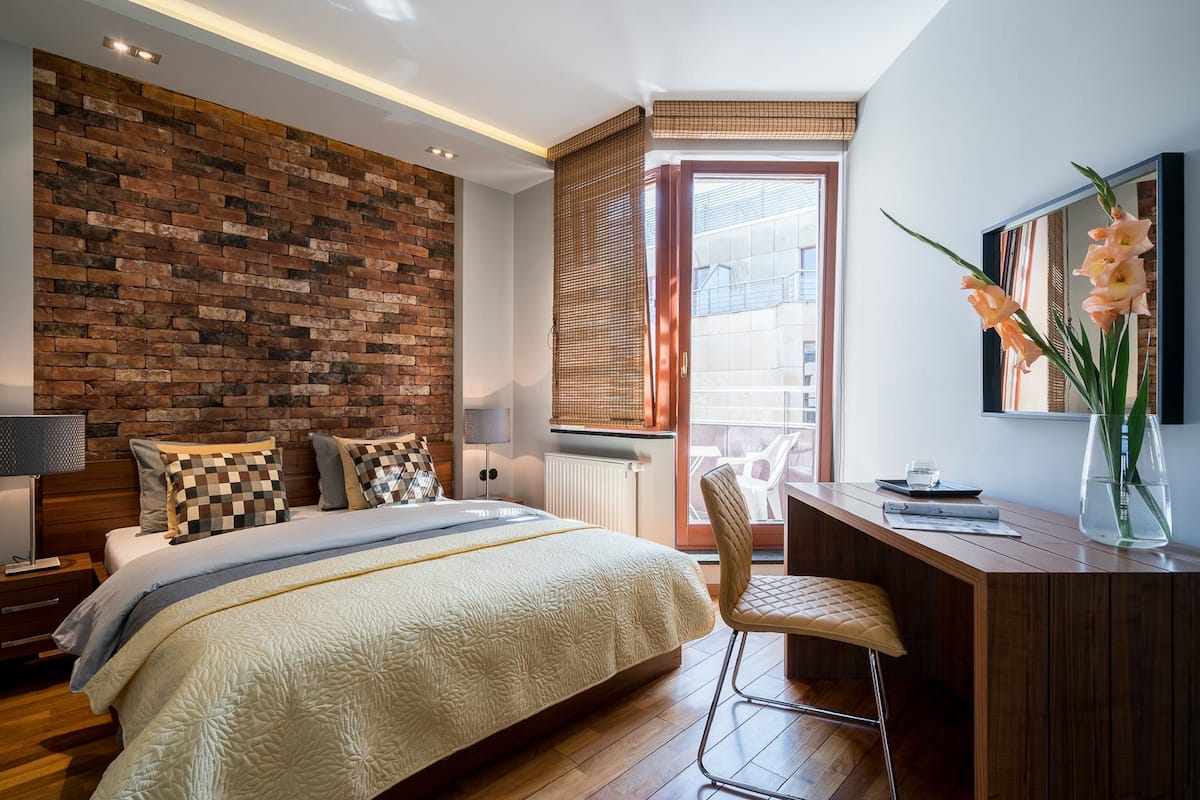 APARTAMENT Z 1 SYPIALNIA – KRAWIECKA | Strykejern/-brett, barnesenger (inkludert) og wi-fi (inkludert)