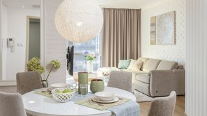 APARTAMENT TYPU STUDIO - KRAWIECKA | Living area | Flat-screen TV - Absynt Apartments Old Town Deluxe (Wroclaw)