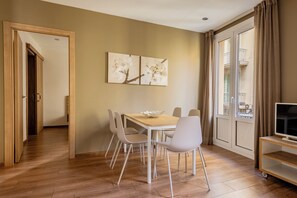 Deluxe | Living area - Milà Apartamentos Barcelona (Barcelona)