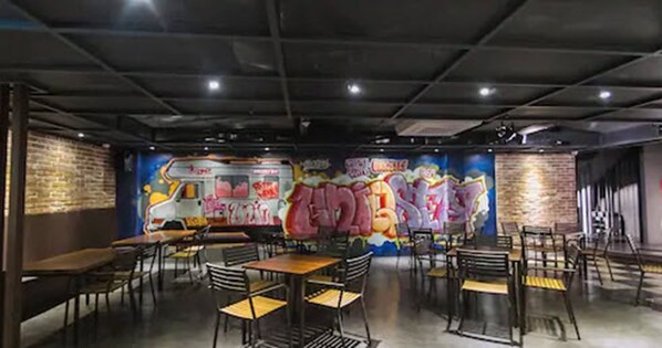 Bar lounge