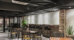 Serves breakfast, lunch, and brunch - Uniqstay (Busan)