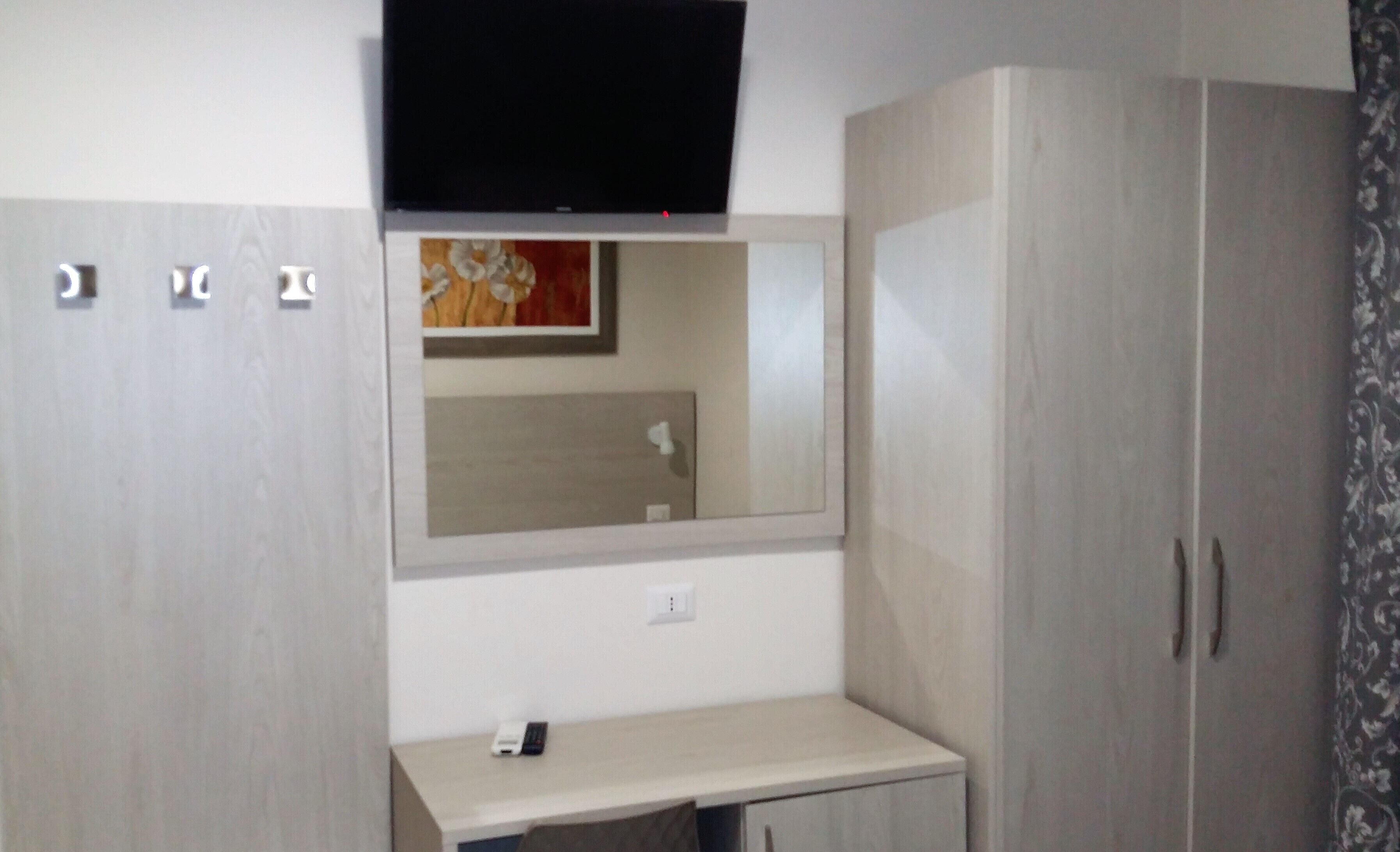 Minibar, in-room safe, desk, free WiFi