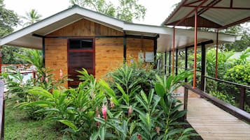 Bungalow familiar | 1 habitación, caja de seguridad en la habitación y wifi gratis
