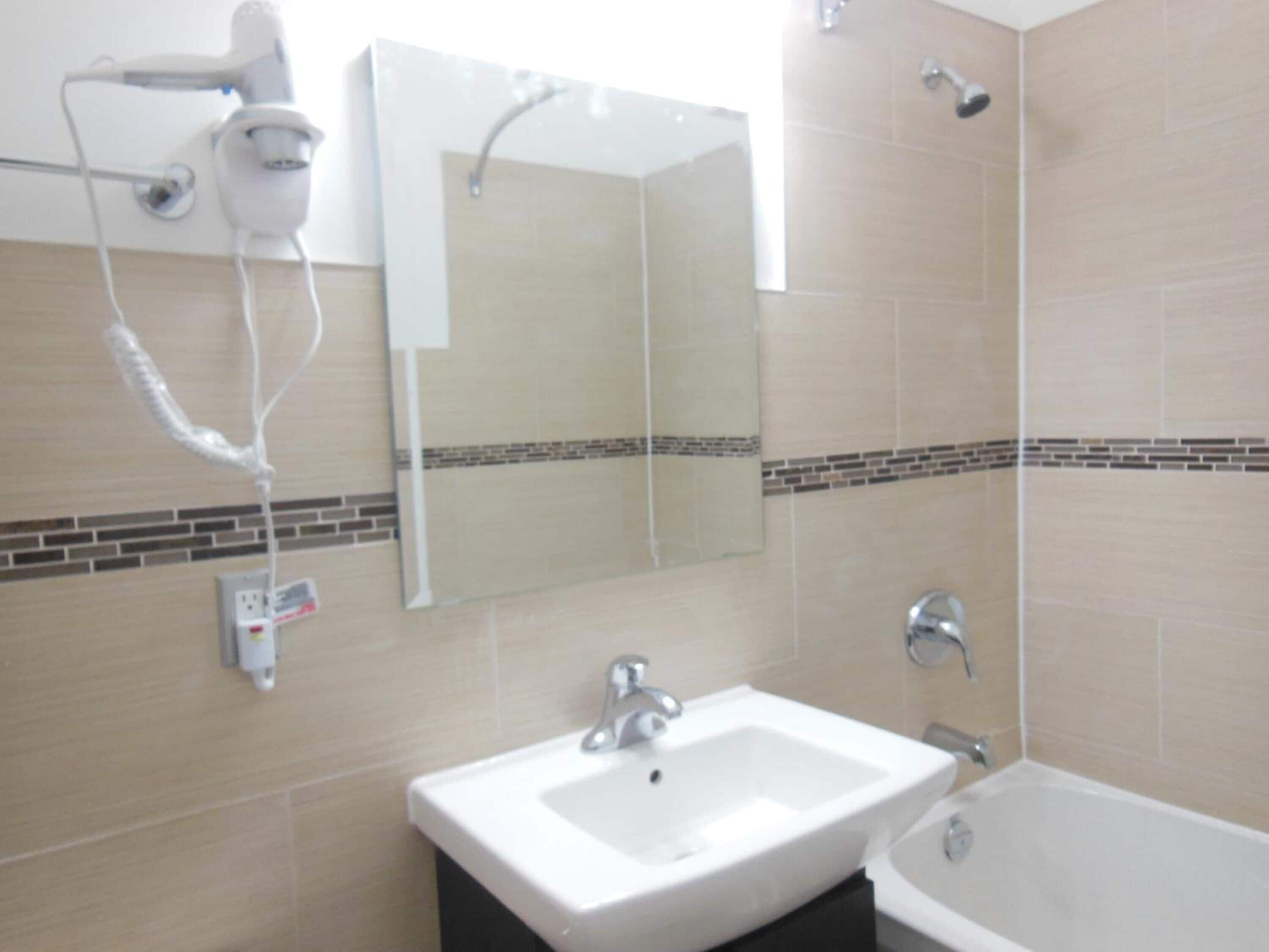 Photo - NU Hotel Toronto Airport