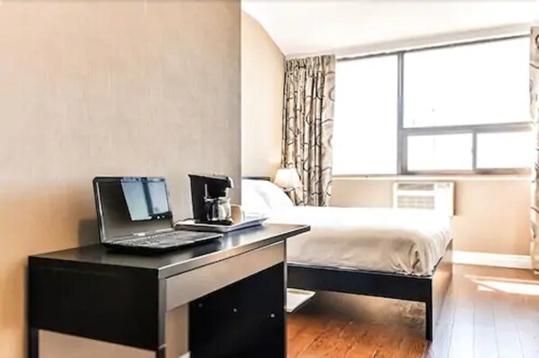 Egyptian cotton sheets, premium bedding, memory foam beds, desk