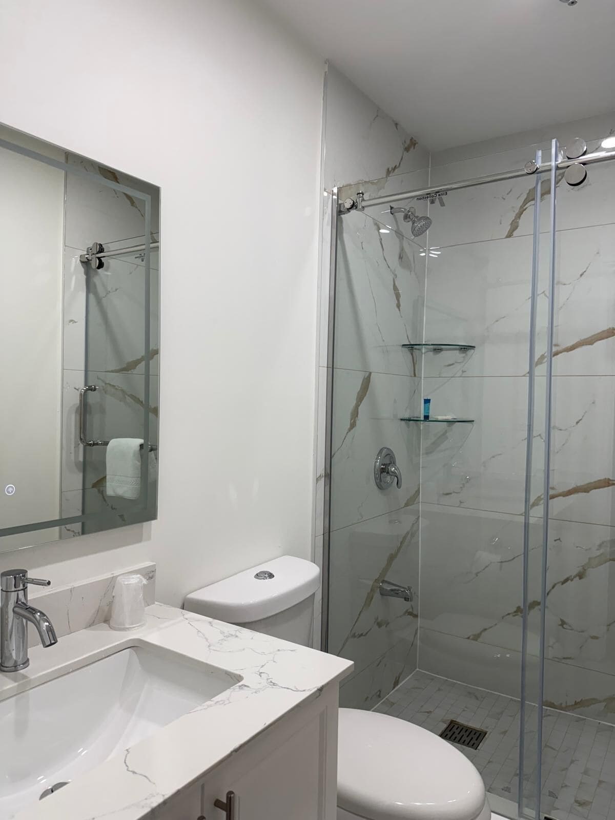 Photo - NU Hotel Toronto Airport