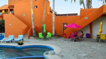 Outdoor pool, sun loungers