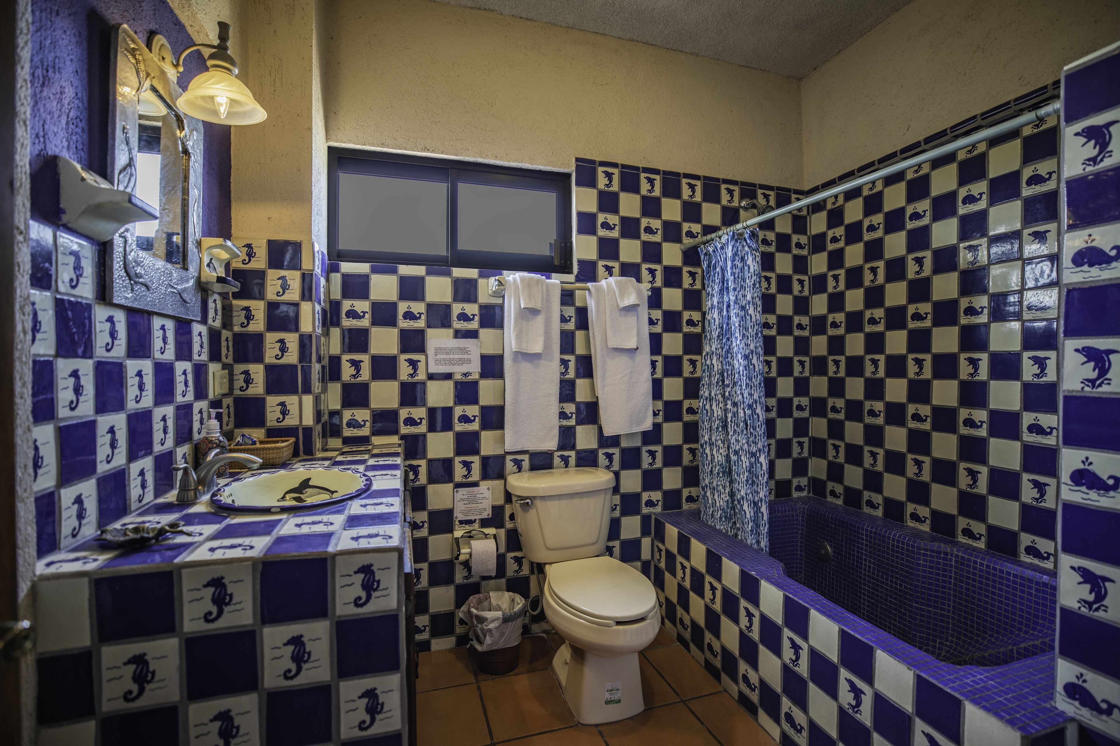 suite | bathroom | shower, free toiletries, hair dryer, towels