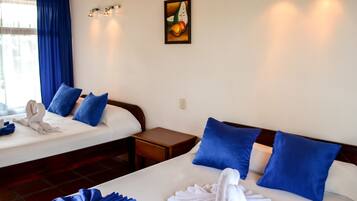 Zimmersafe, kostenloses WLAN, Bettwäsche