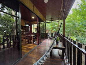 Deluxe Bungalow | Blick auf den Garten