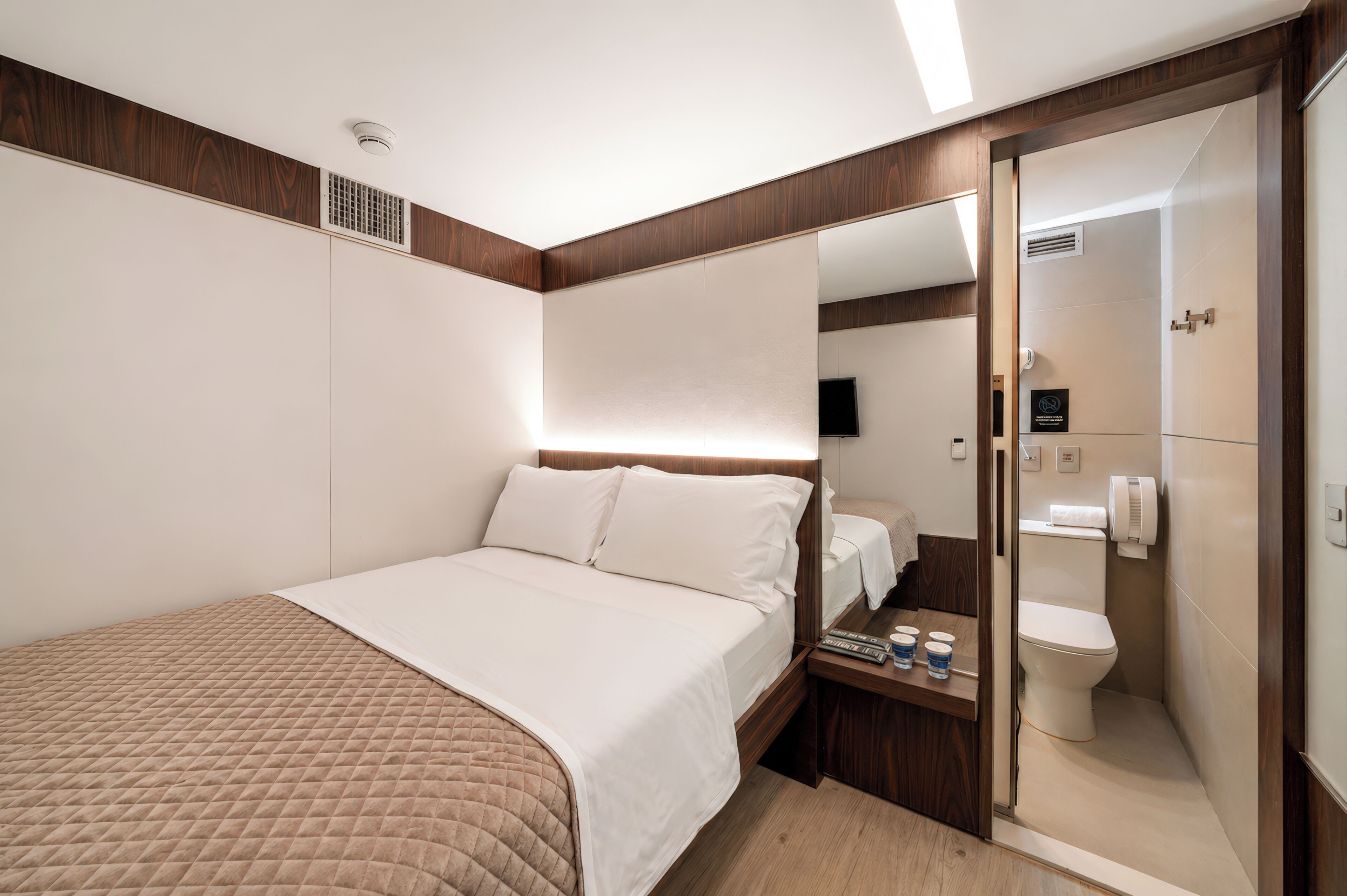 Chambre supérieure double | Literie hypoallergénique, accès au Wi-Fi (inclus), literie fournie