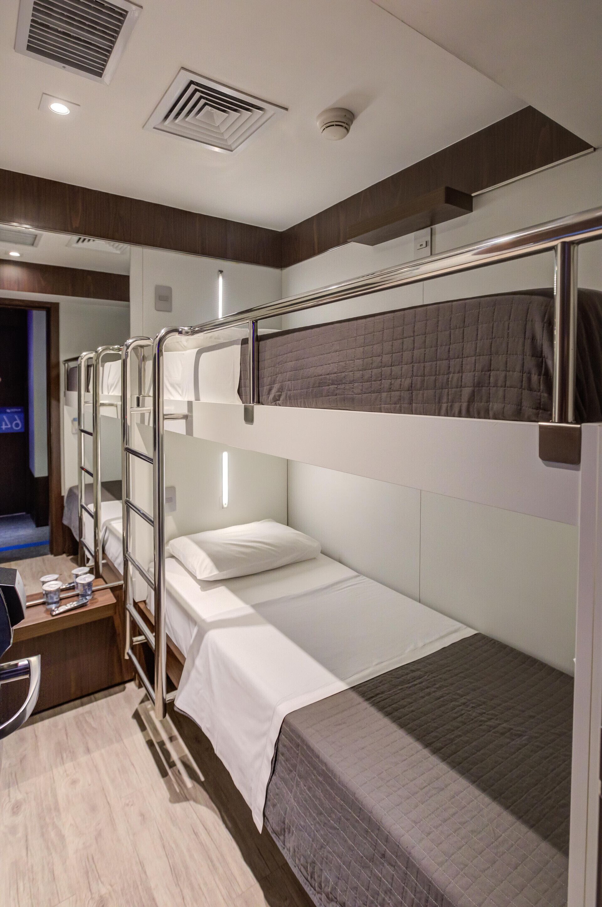 Roupas de cama antialérgicas, Wi-Fi de cortesia, roupa de cama