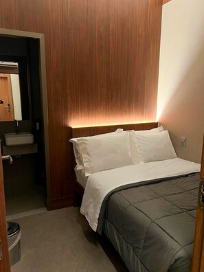 Suite estudio superior | Ropa de cama hipoalergénica, wifi gratis y ropa de cama 